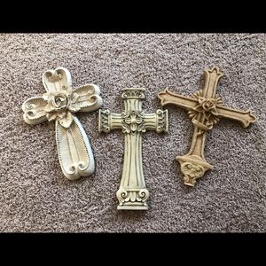 Set of 3 crosses